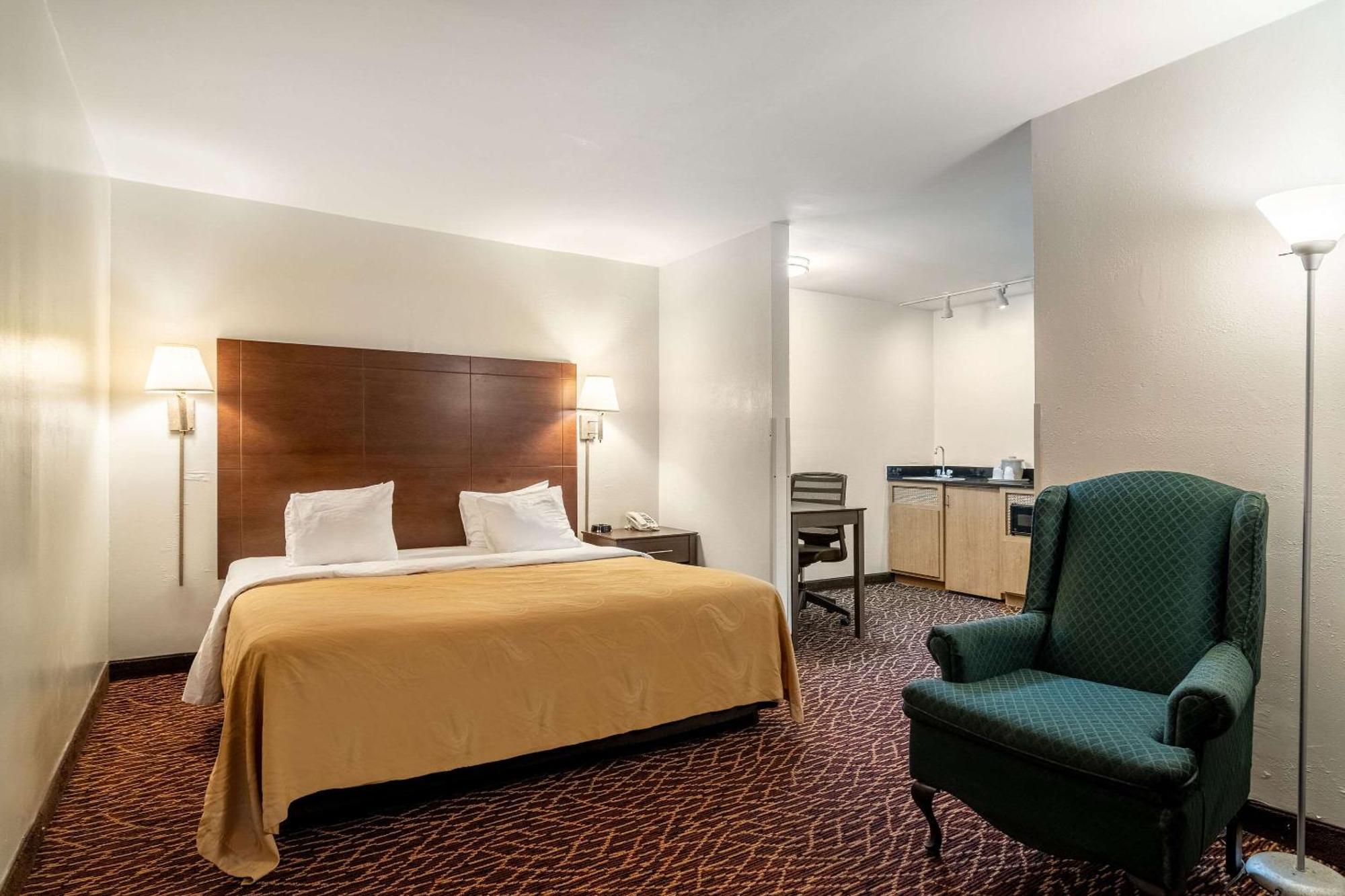 Quality Inn Marietta Exterior photo