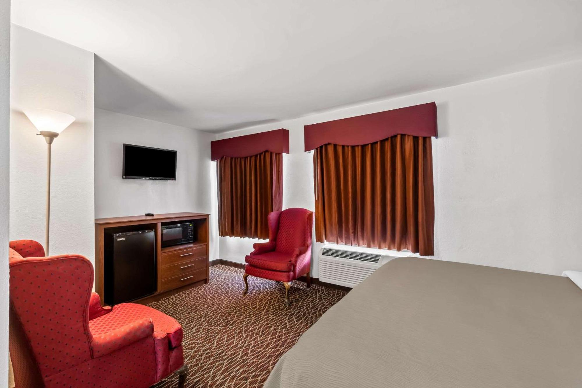 Quality Inn Marietta Exterior photo